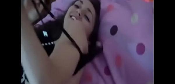  Follando con mi hermanstra adolescente española caliente mientras duerme la siesta